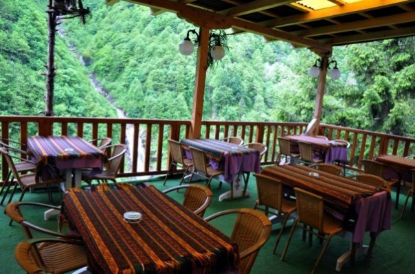 شلالات جالين تولو في ريزا